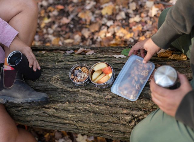 healthy hiking snacks