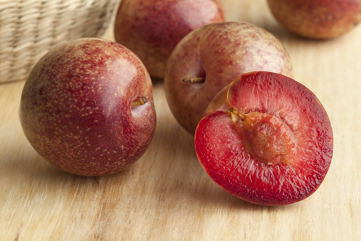 pluot | Healthiest Fruit