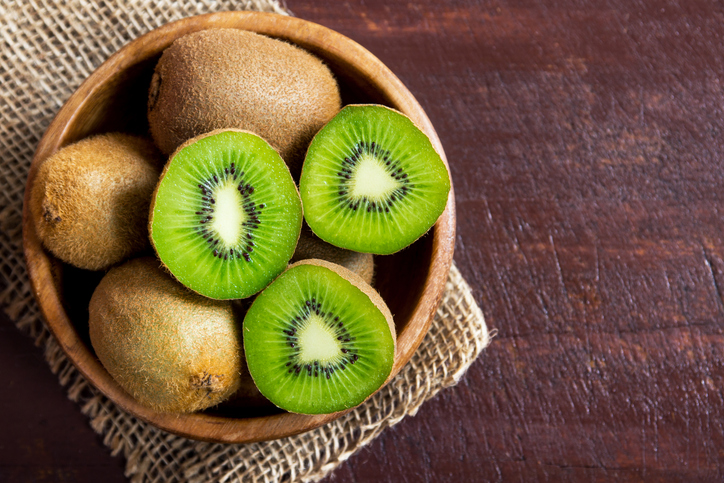 Bowl of Whole and Cut Kiwi | Healthiest Fruits