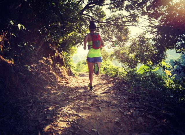 rucking intervals outdoors on trail