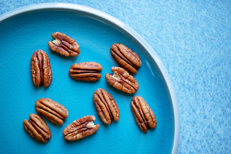 100 Calories of Pecans | Calories in Nuts